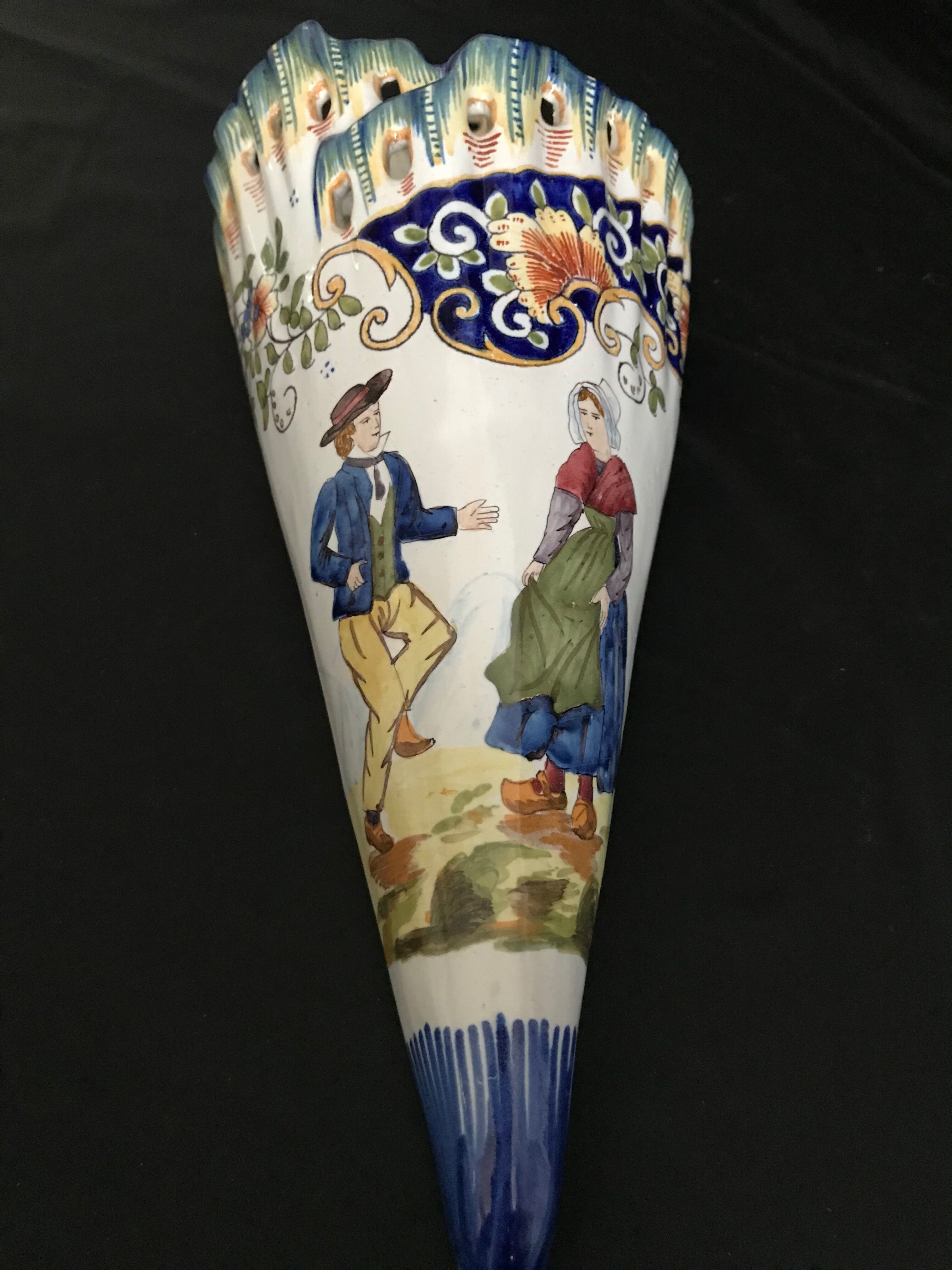 Desvres décor Rouen vase suspended