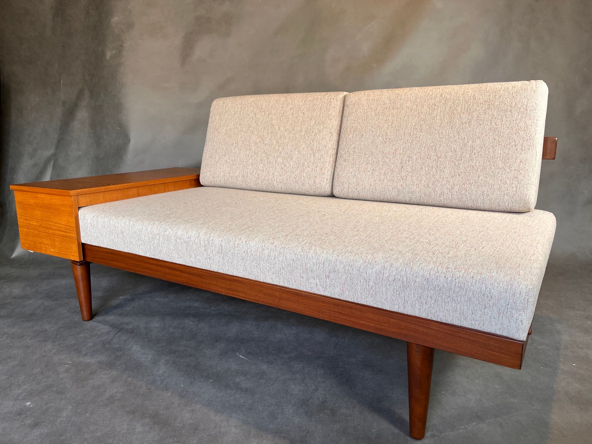 Norwegian teak daybed sofa, model Svanette design Ingmar Relling 1960s