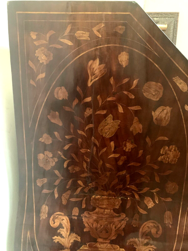 Commode scriban en marqueterie Hollandaise XVIII siècle