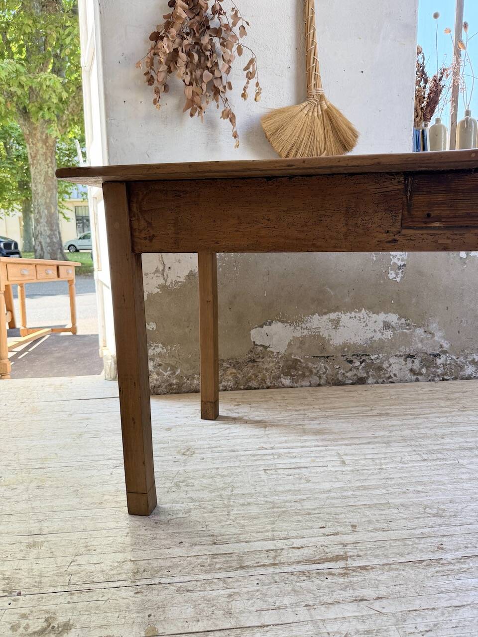 Cherry farmhouse table 1m8