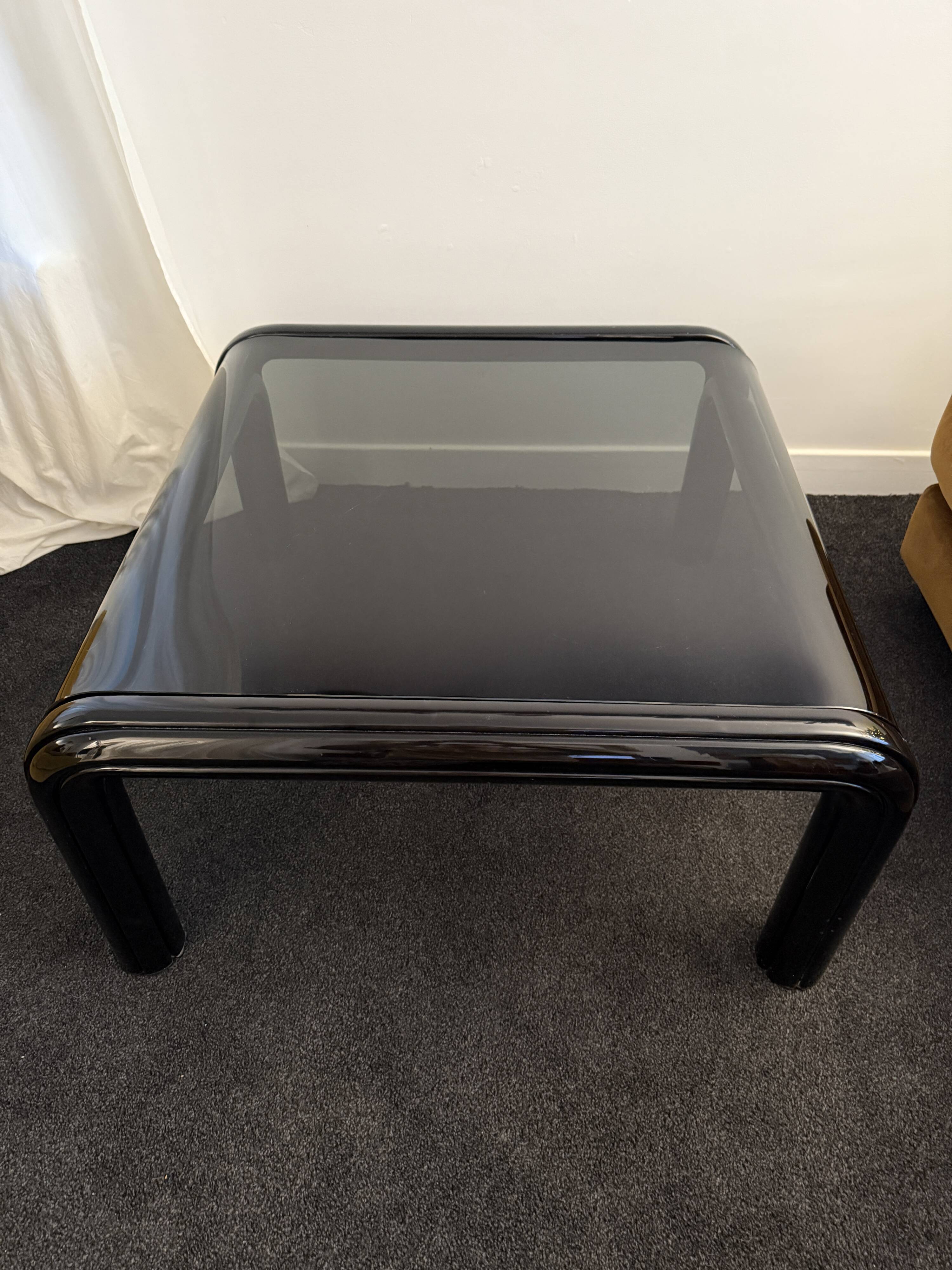 Orsay coffee table – Gae Aulenti – 1970s