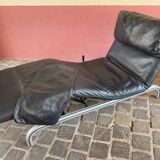 XDark brown leather chaise longue
