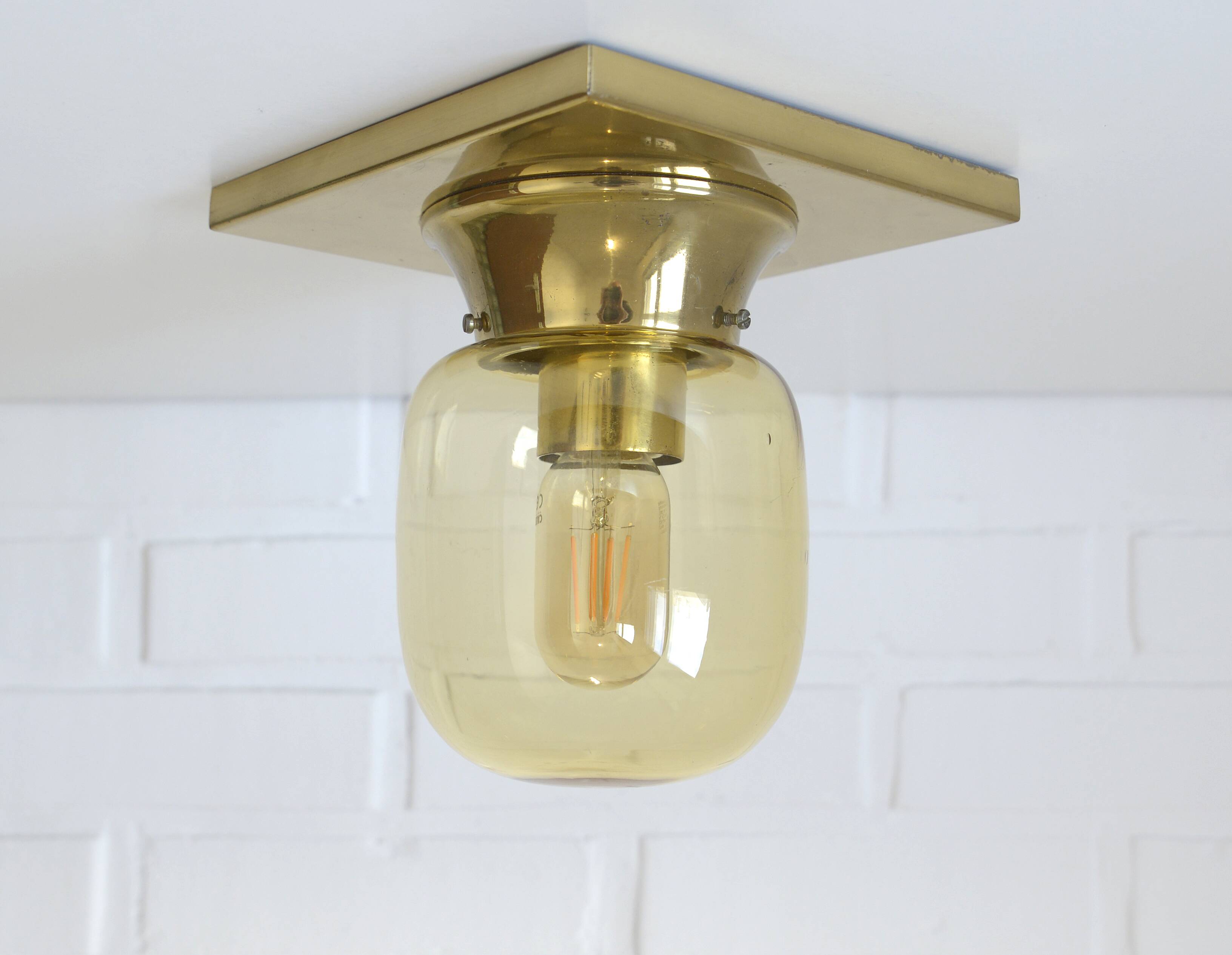 Ensemble de 4 / appliques murales en laiton vintage / style mid-century modern