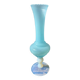 Vase romantique en opaline bleu