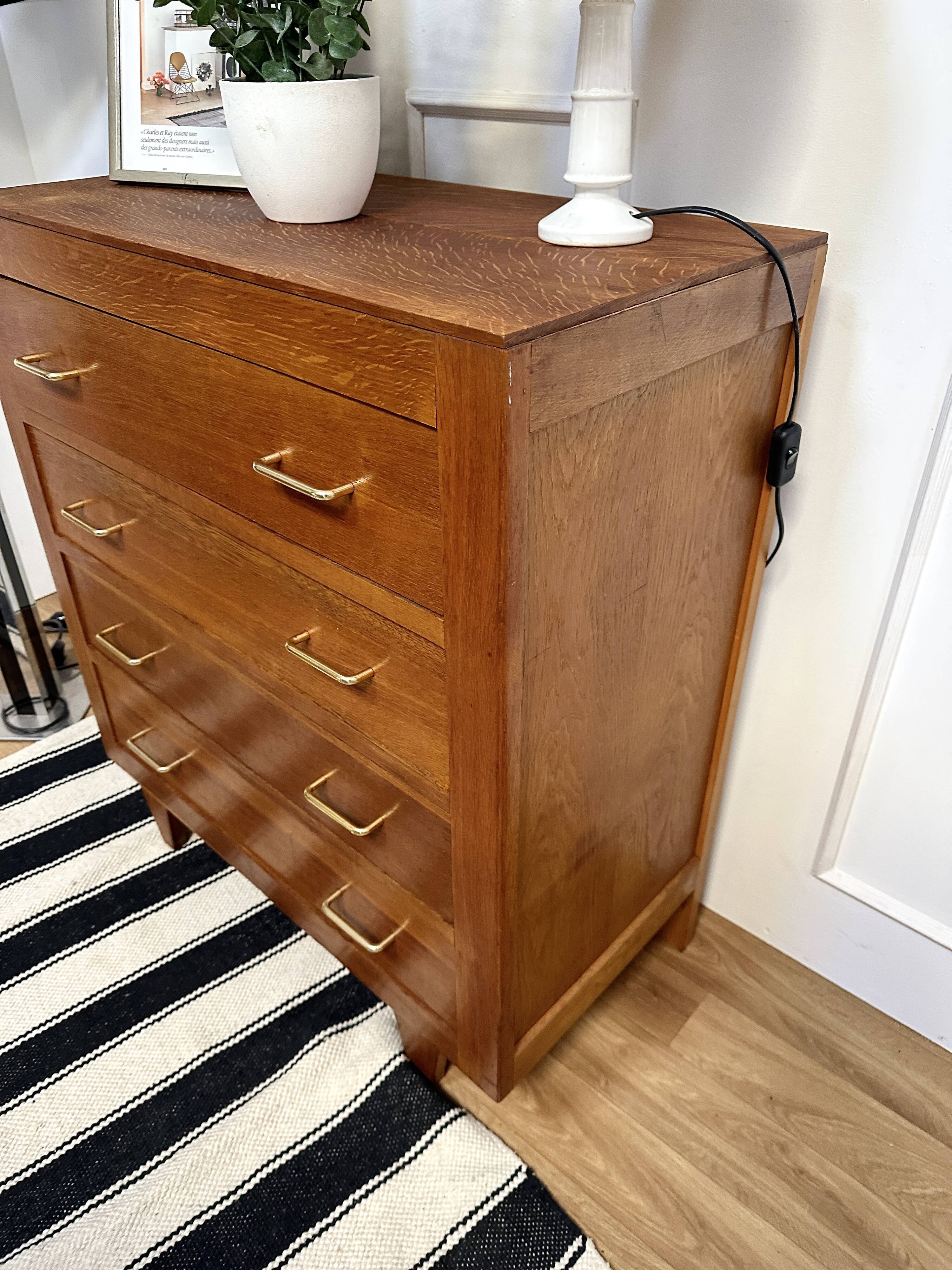 Vintage chest of drawers bobbin feet