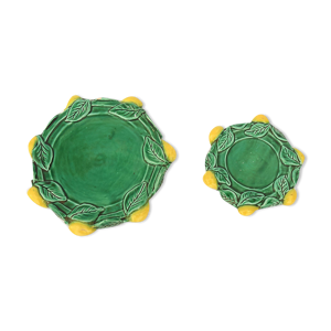 Deux dessus de plat en - barbotine