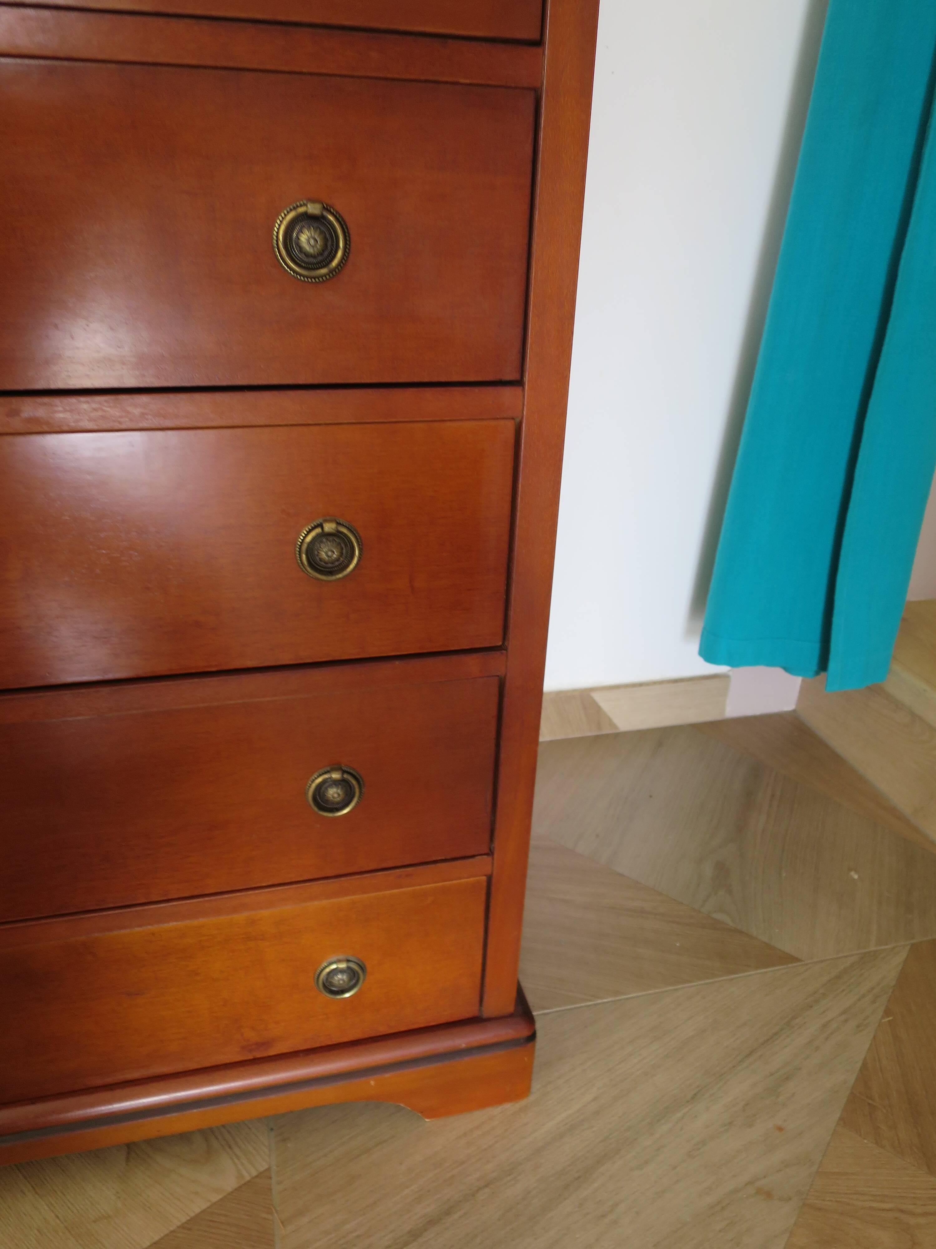 Louis Philippe style chest of drawers in cherry wood