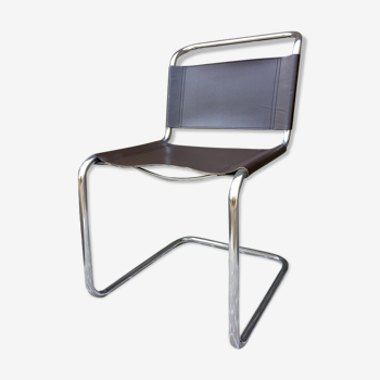 Chaise B33 de Marcel Breuer