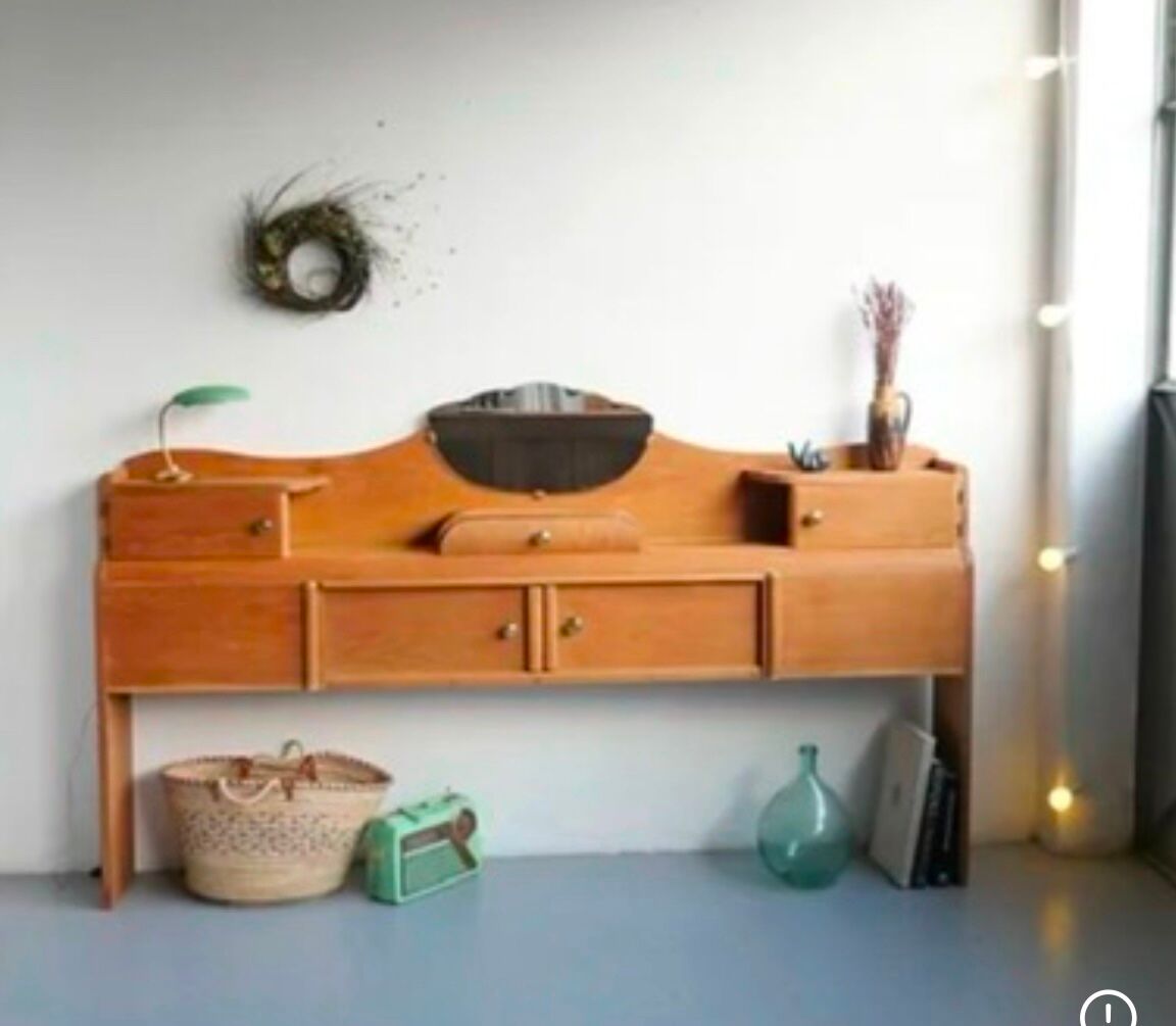 Cosy Art Deco headboard