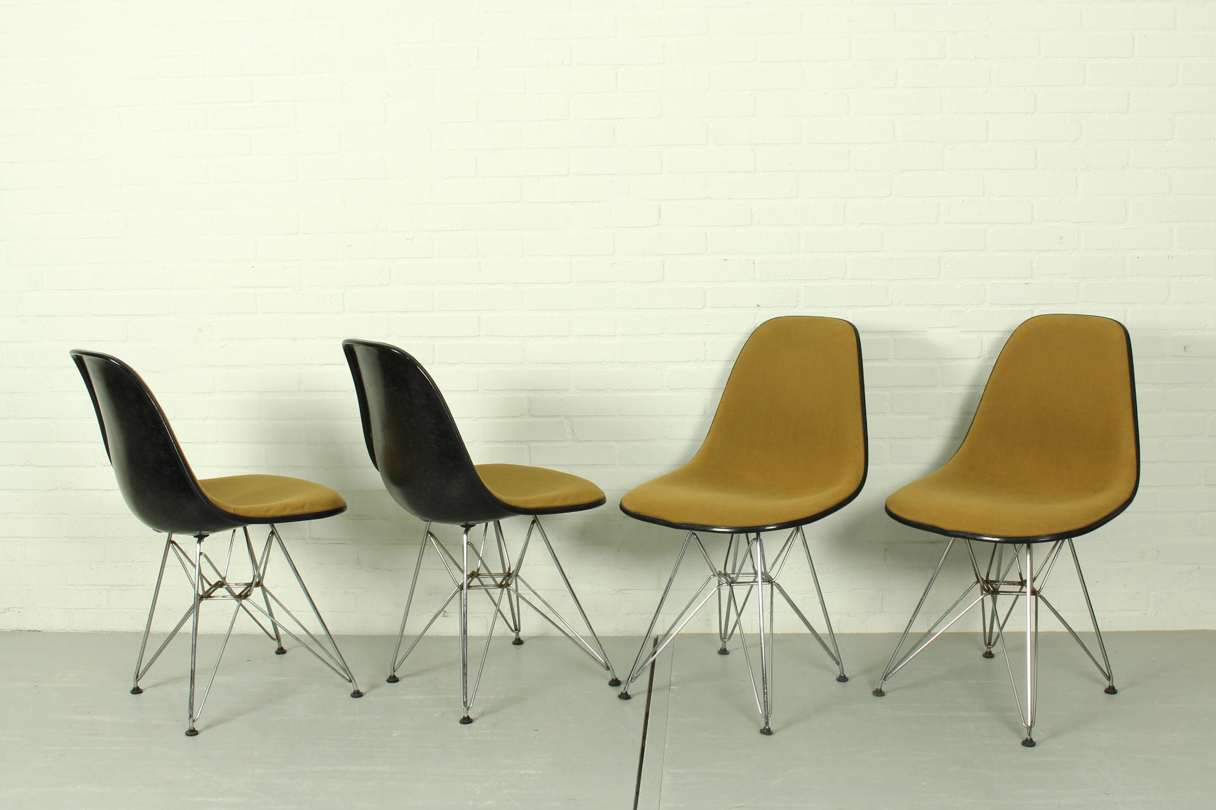 Set of 4 Yellow Herman Miller Original Vintage Eames Upholstered DSR Dining Side Chair, 1960s