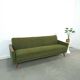 Slaapbank met groene stof en teakhout