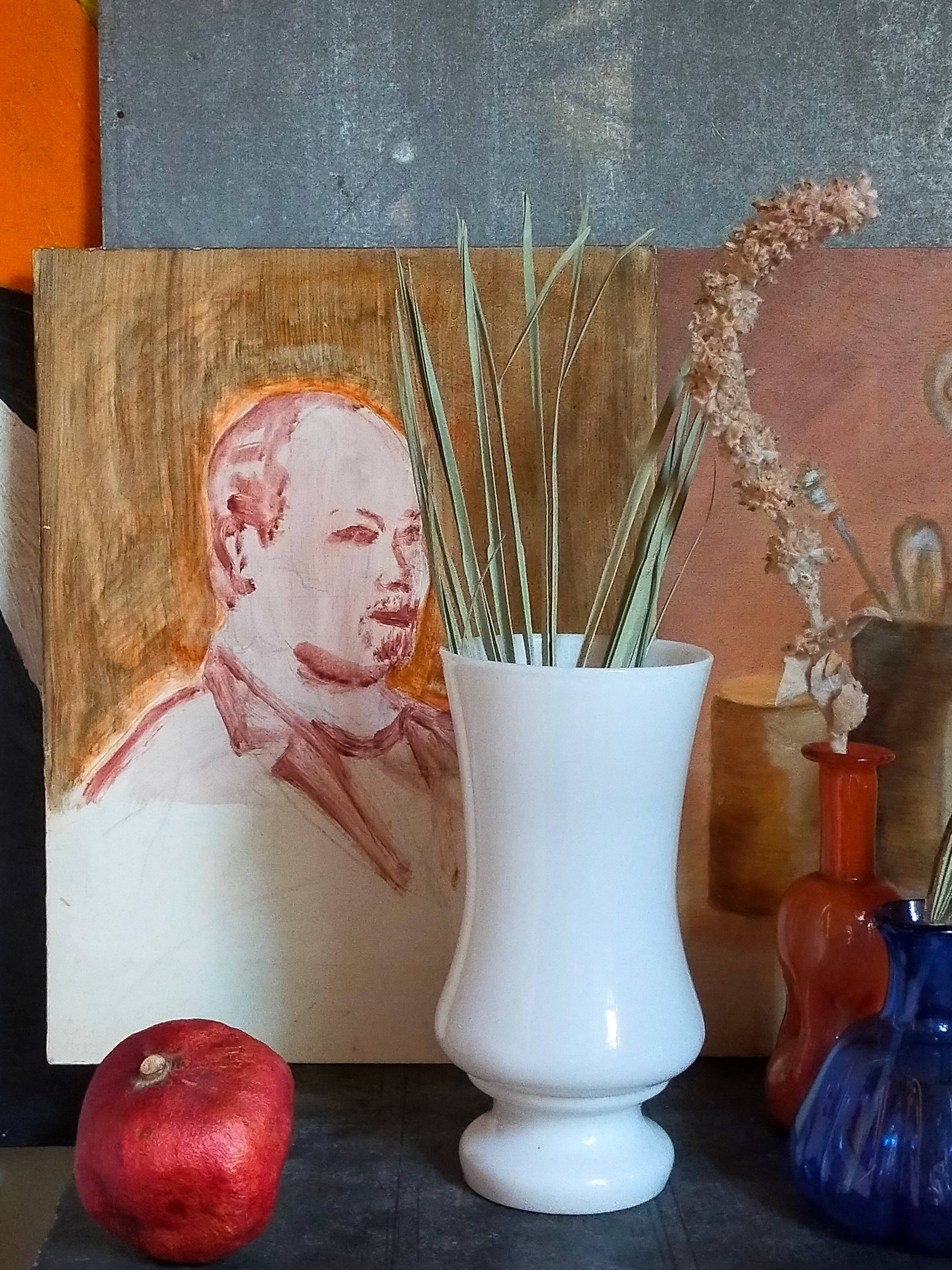 Vase en opaline sur pied début XXème