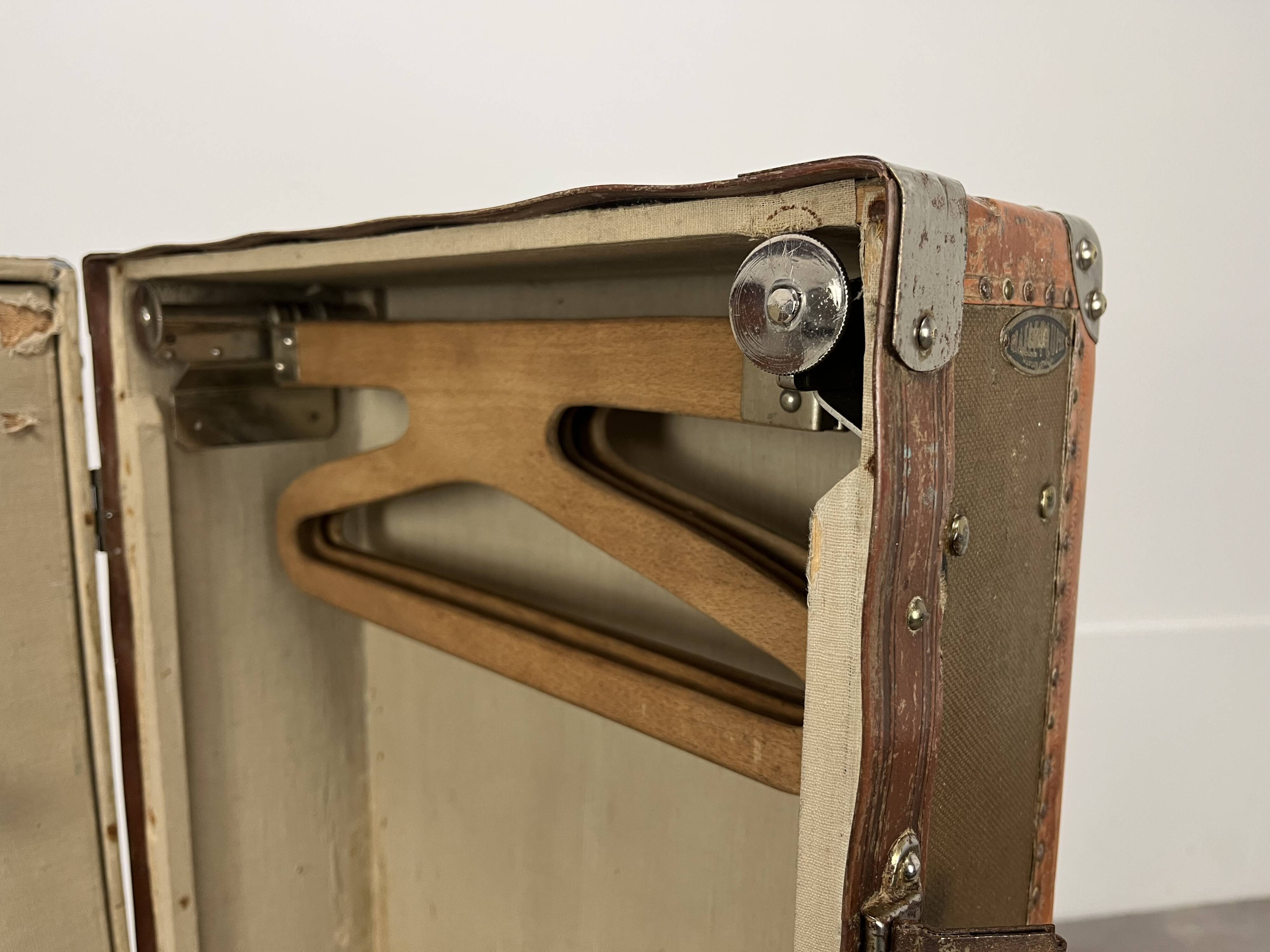 “MallePlume Paris” cabin trunk