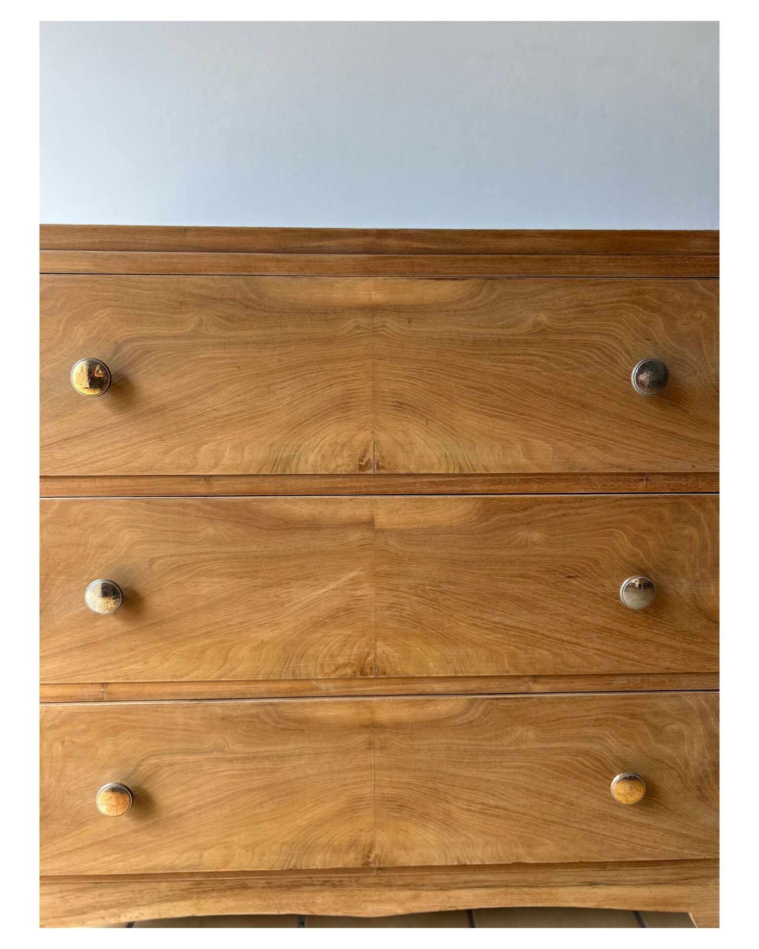 Vintage chest of drawers