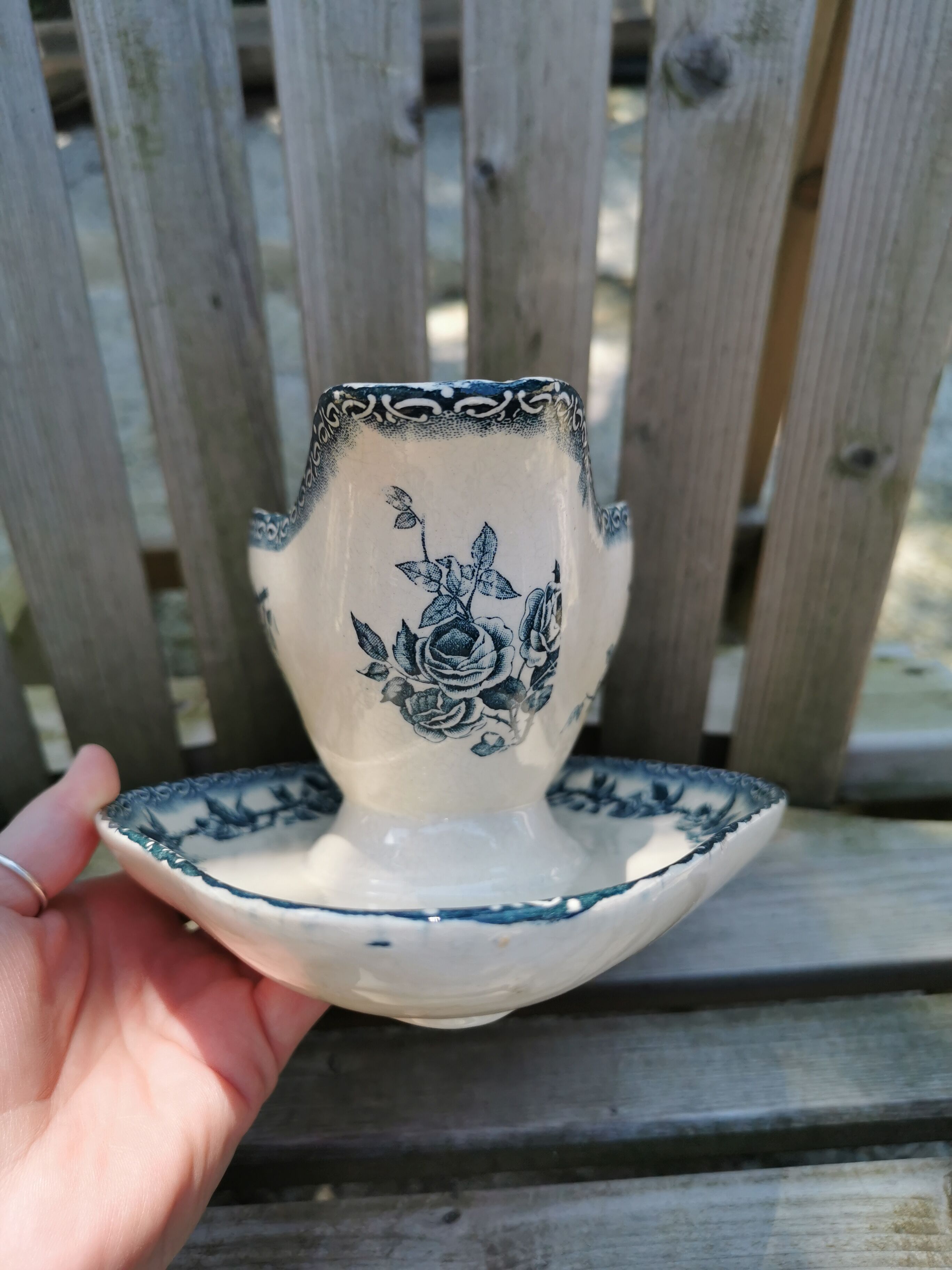 Saucière ancienne terre de fer H. Boulenger