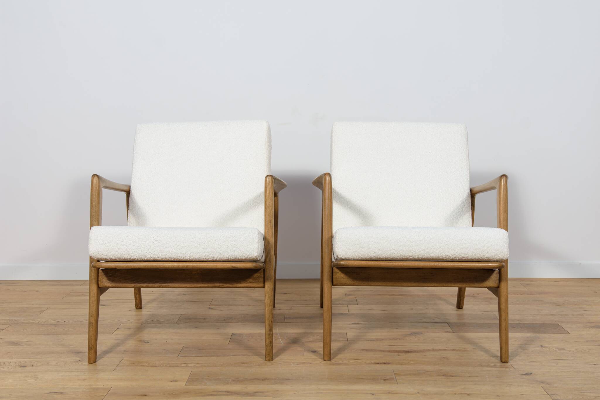 Mid-Century Model 300-139 Armchairs from Swarzędz Factory, 1960s, Set of 2