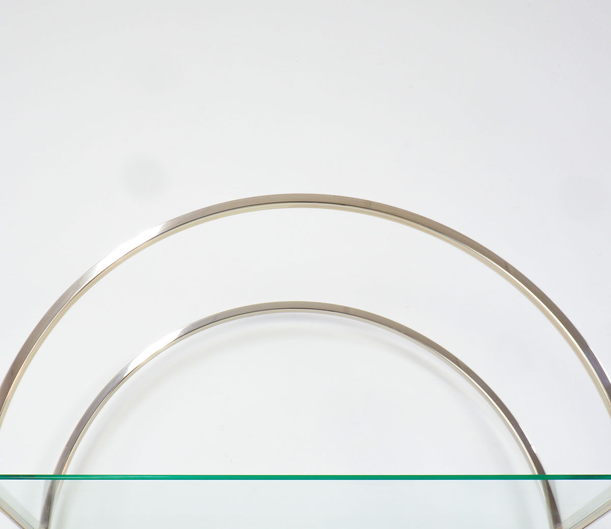 Hollywood regency style brass and glass showcase, 1970's