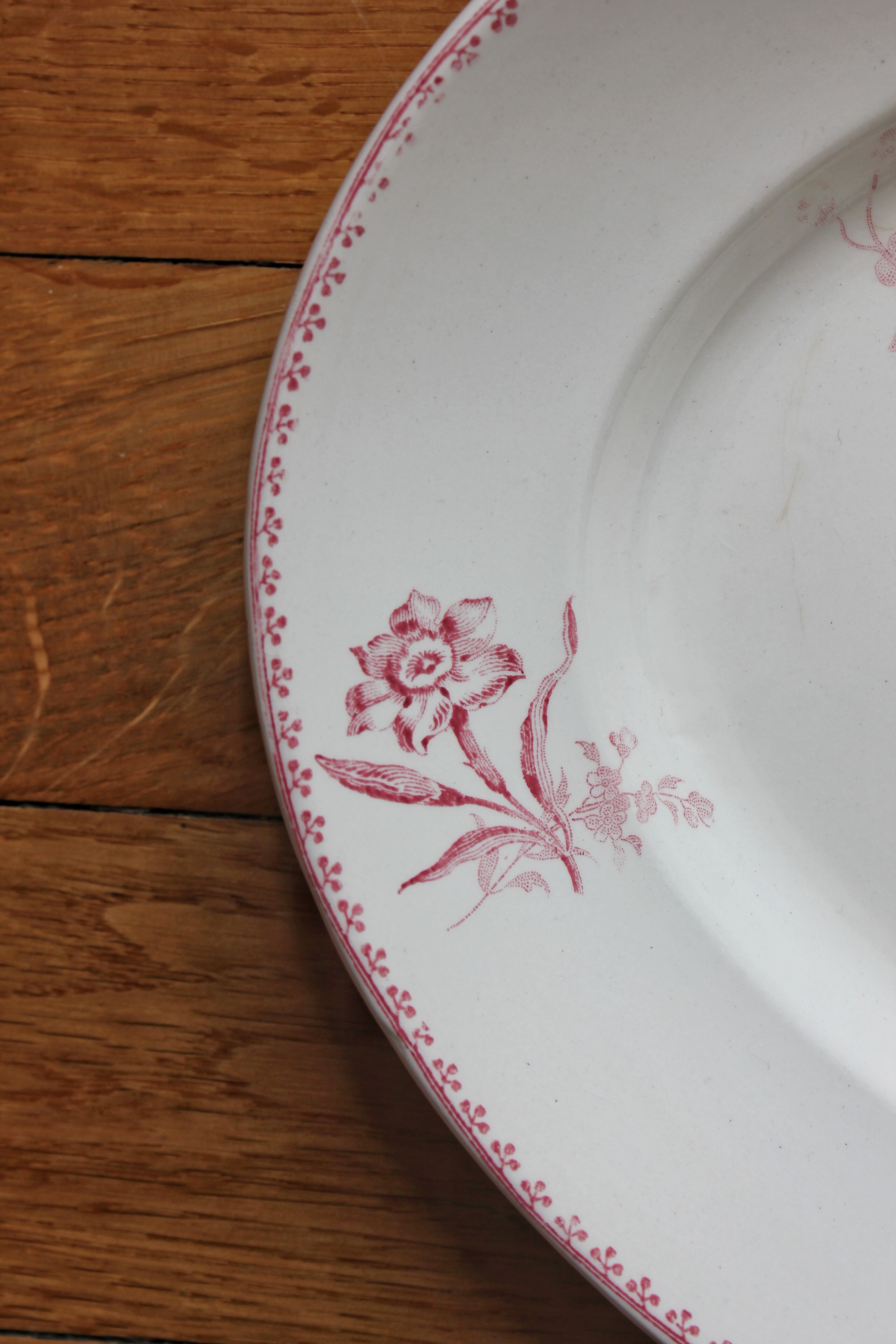 Oval flat in iron earth model "Fontanges" U&C Sarreguemines