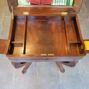 Mahogany burr hairdresser, Restoration period, around 1820.