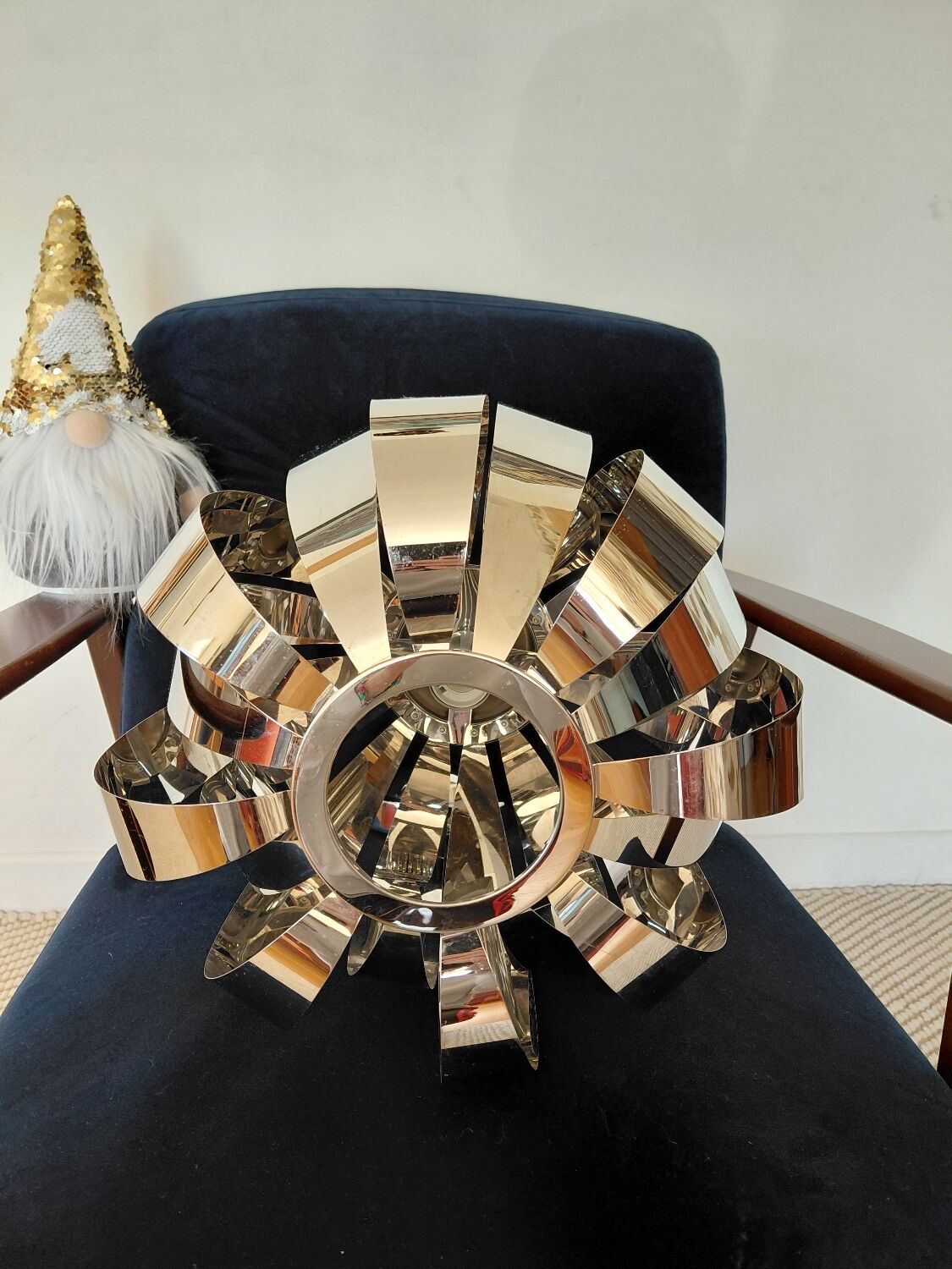 Chrome vintage suspension design space age - 1970s