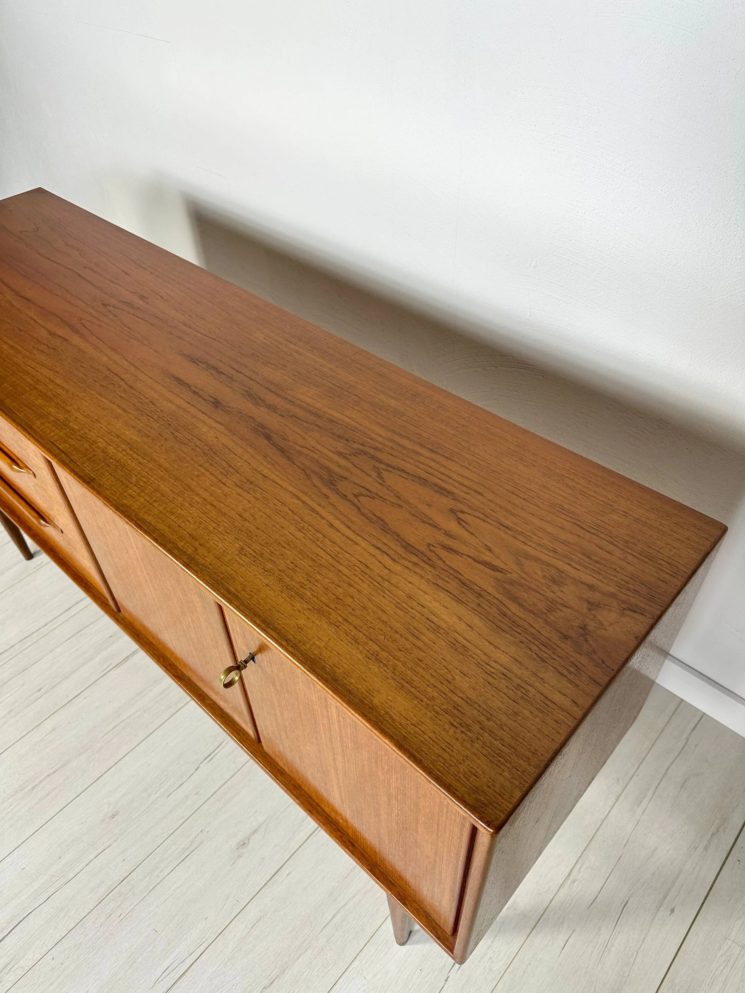 Buffet latéral vintage en teck des années 1960 par Heinrich Riestenpatt pour RT Möbel