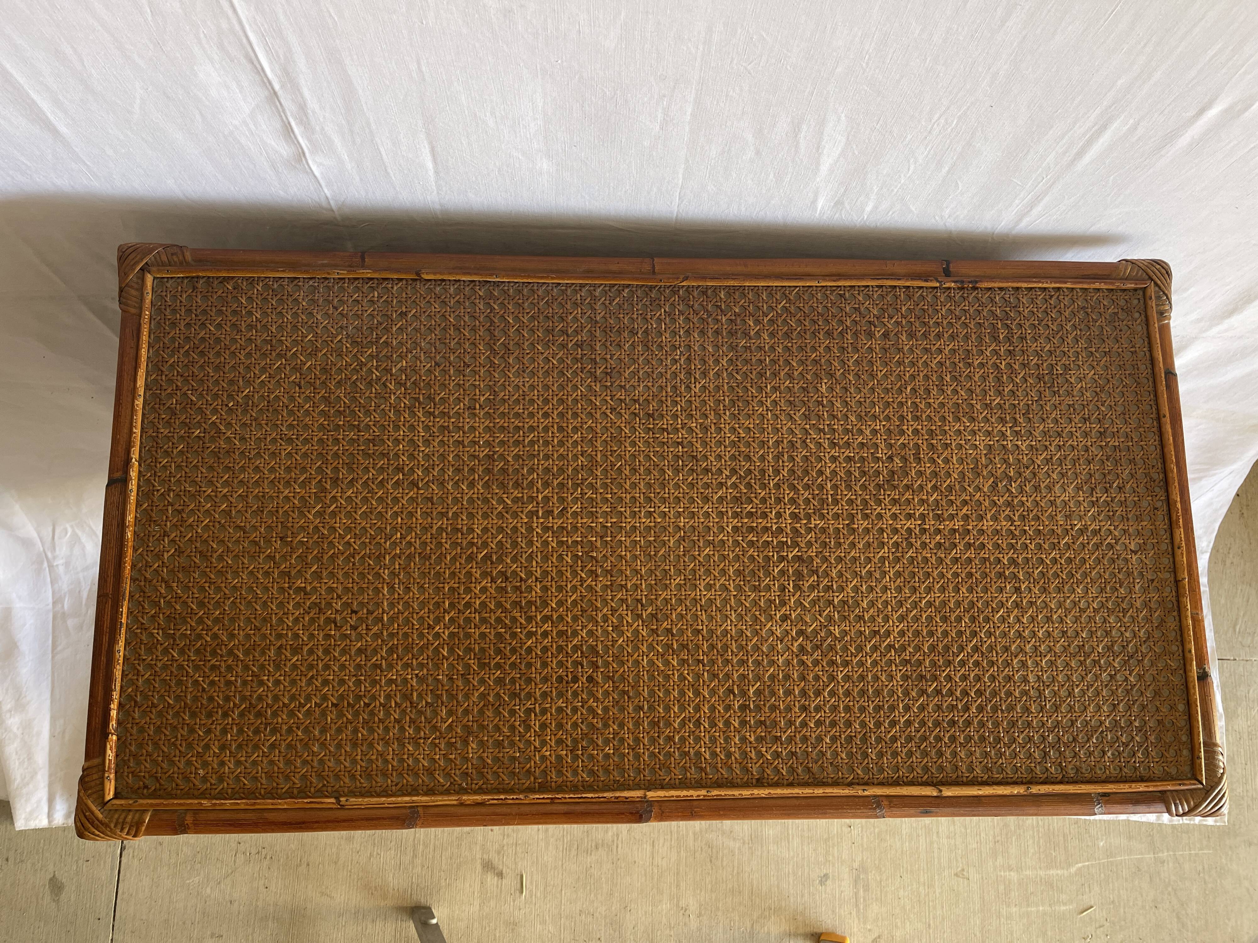 Commode  vintage en rotin et cannage