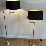 Paire de lampes liseuses ajustables à bras amovibles en laiton attribué à la Maison Jansen