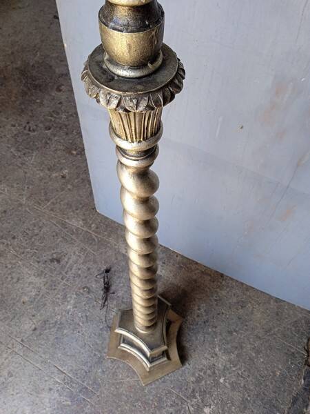 Silver carved wood floor lamp from the 1940s