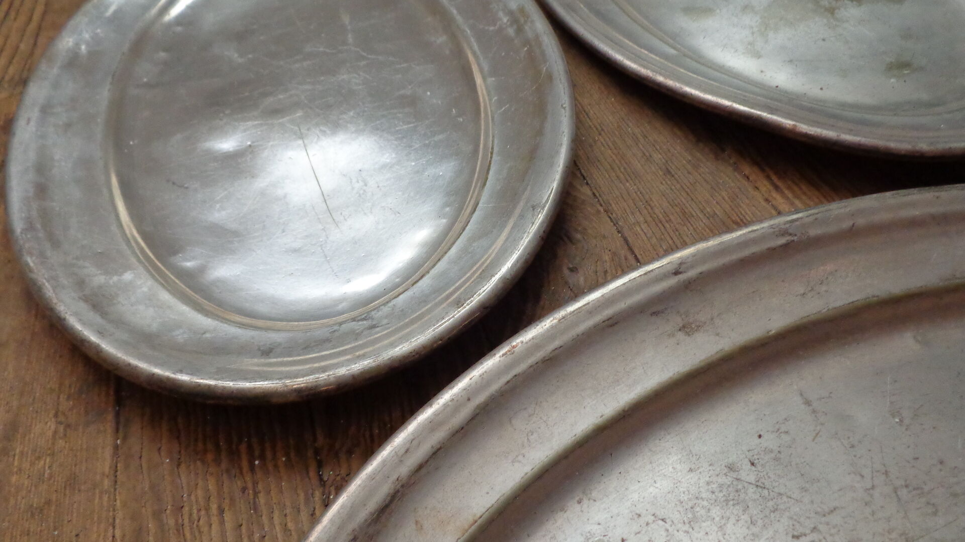 3 trays in silver metal