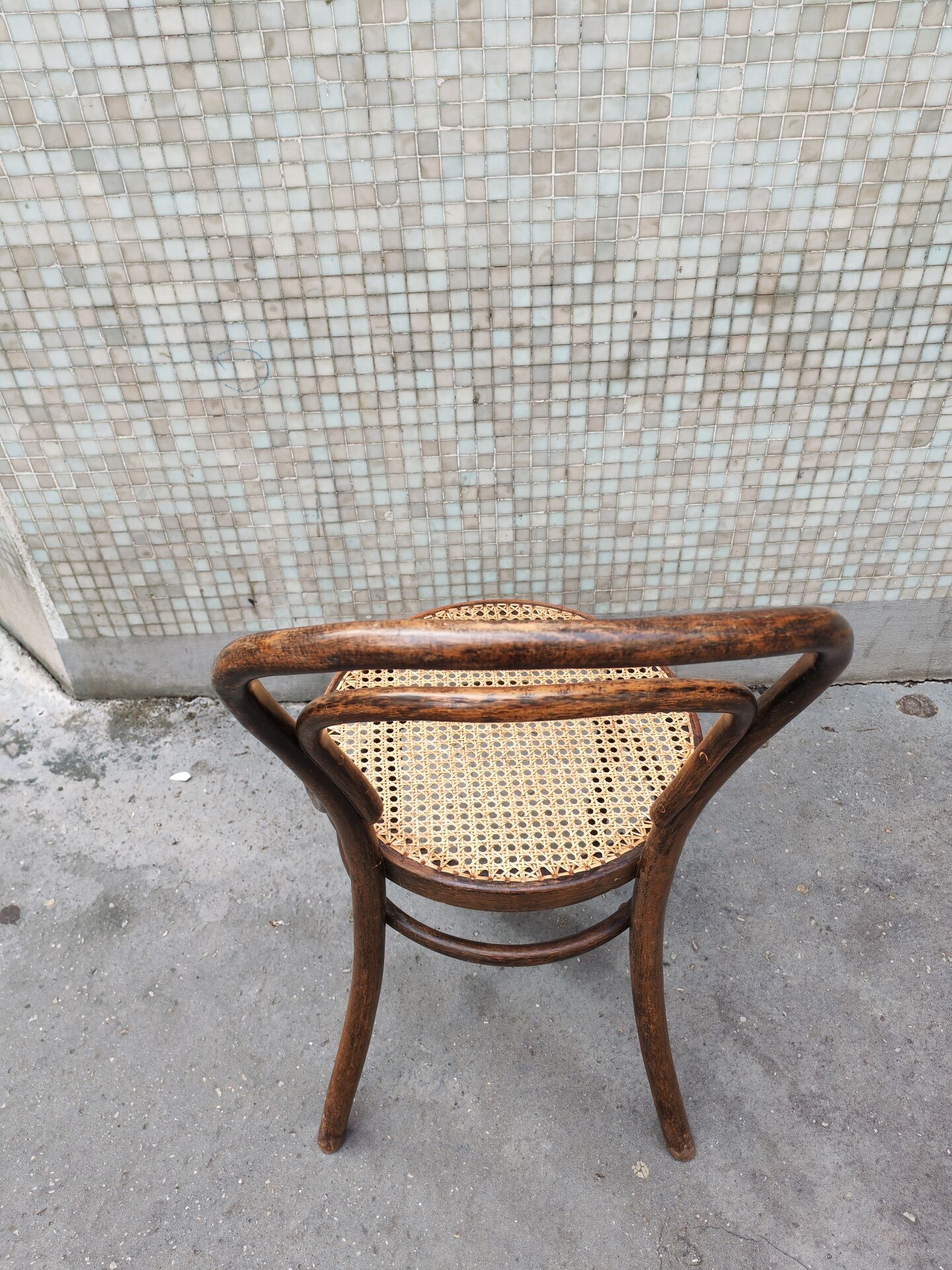 Chaise bistrot ancienne en bois courbé modèle18  Thonet