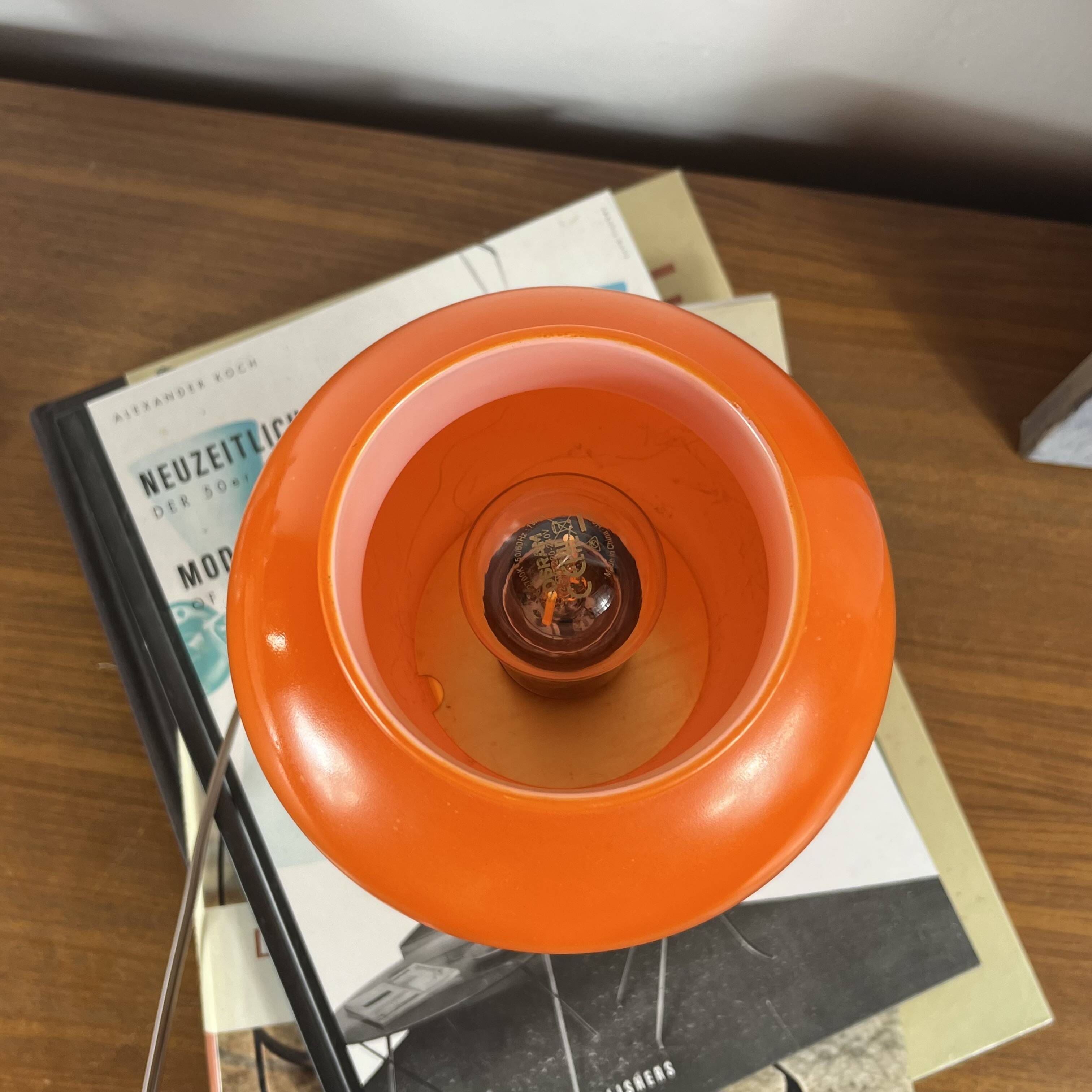Lampe de table globe en verre opaline orange