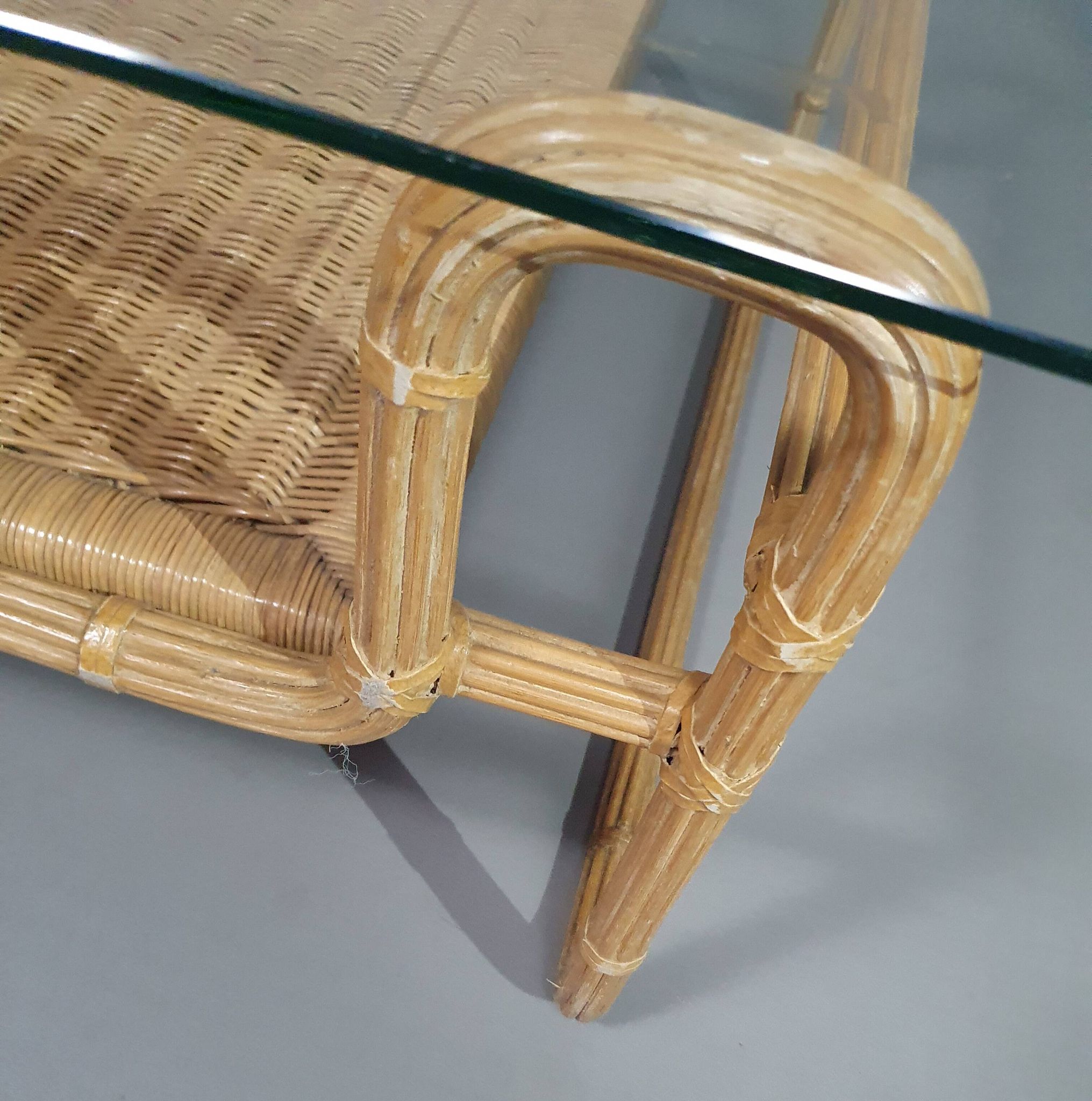 Bauhaus coffe table. Iron frame / pencil reed / split reed / rattan 75 x 75 x 40 cm