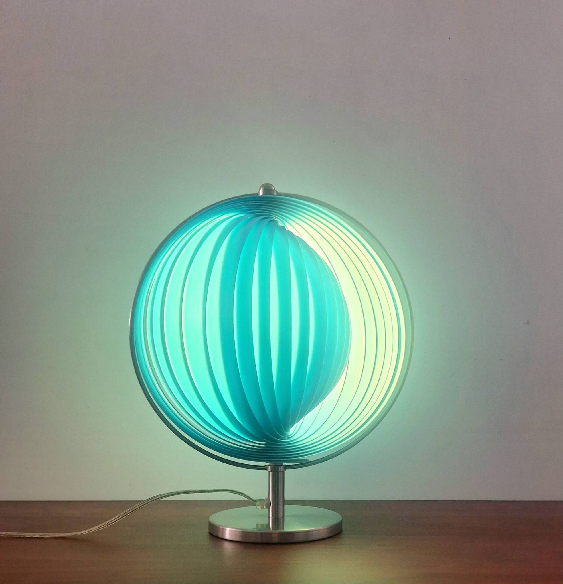 KARE Design edition, lamp model Moon, vintage light fixture.