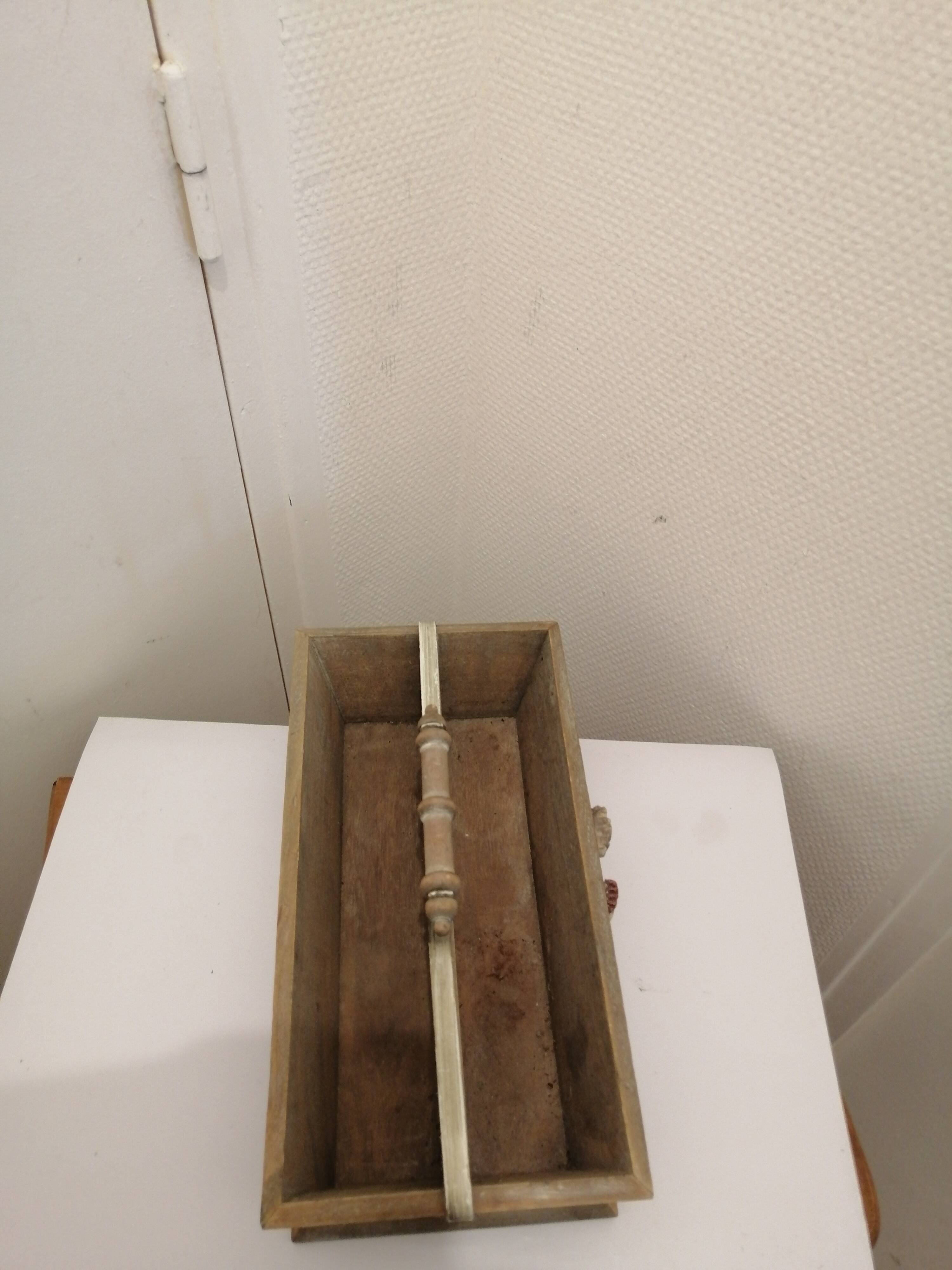 Panier a oeufs ou autres en bois vintage