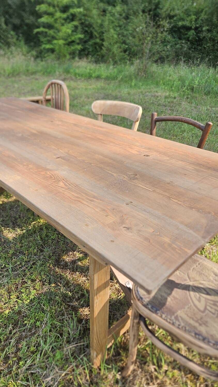 Solid wood guinguette table