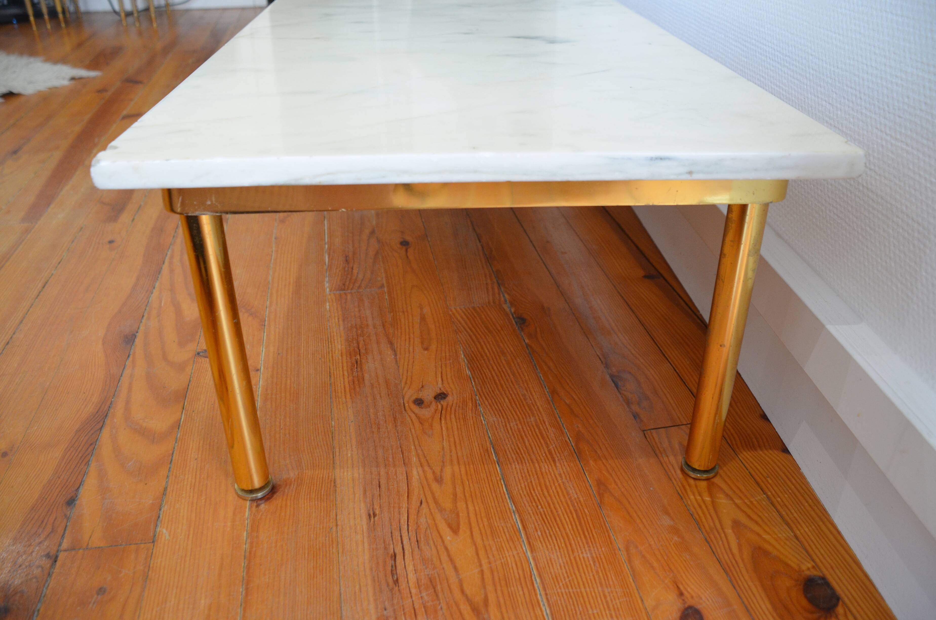 Coffee table in marble and gilded metal 70s