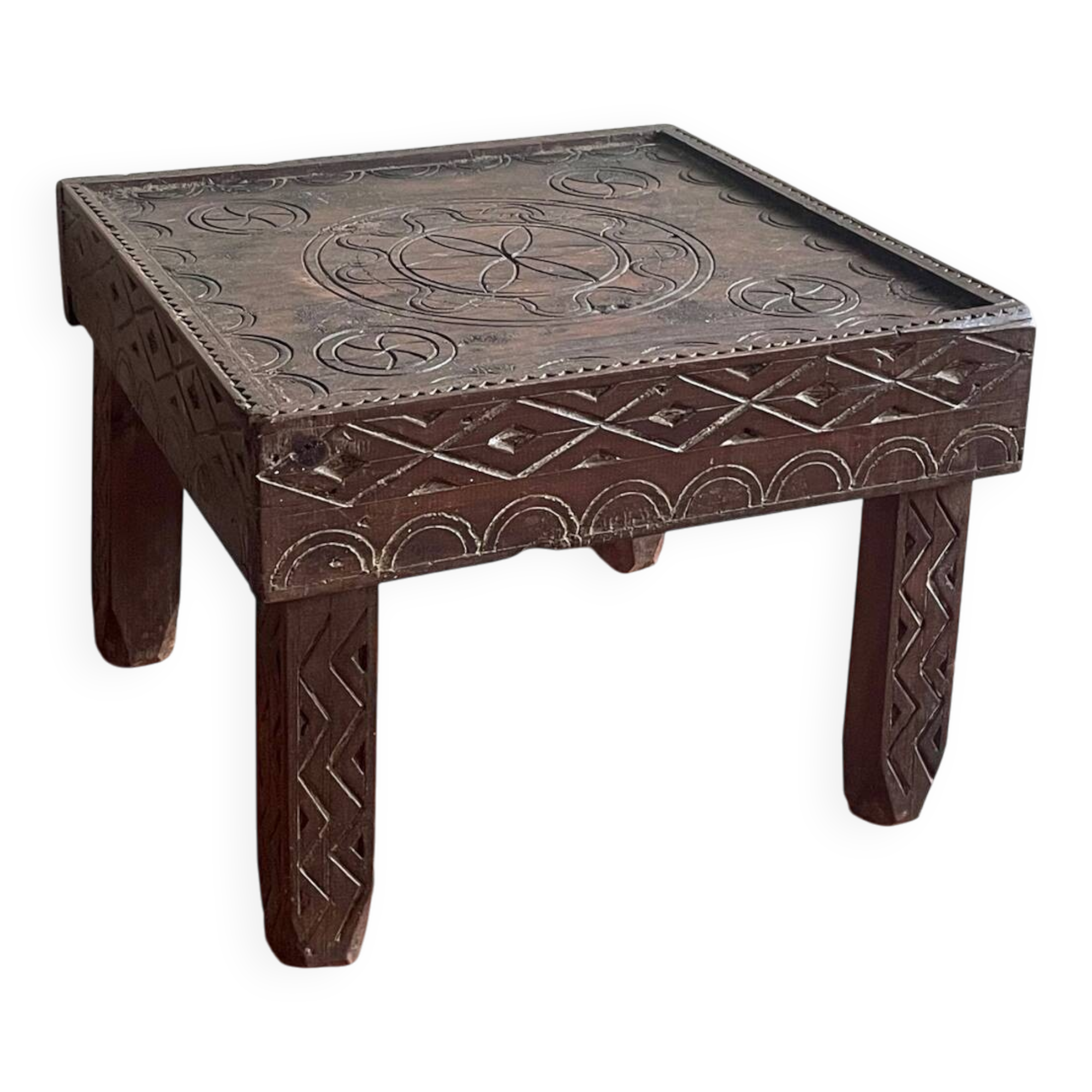 Handcrafted Berber coffee table – Carved wood (Morocco)