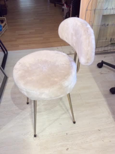 Chaise de chambre avec fourrure