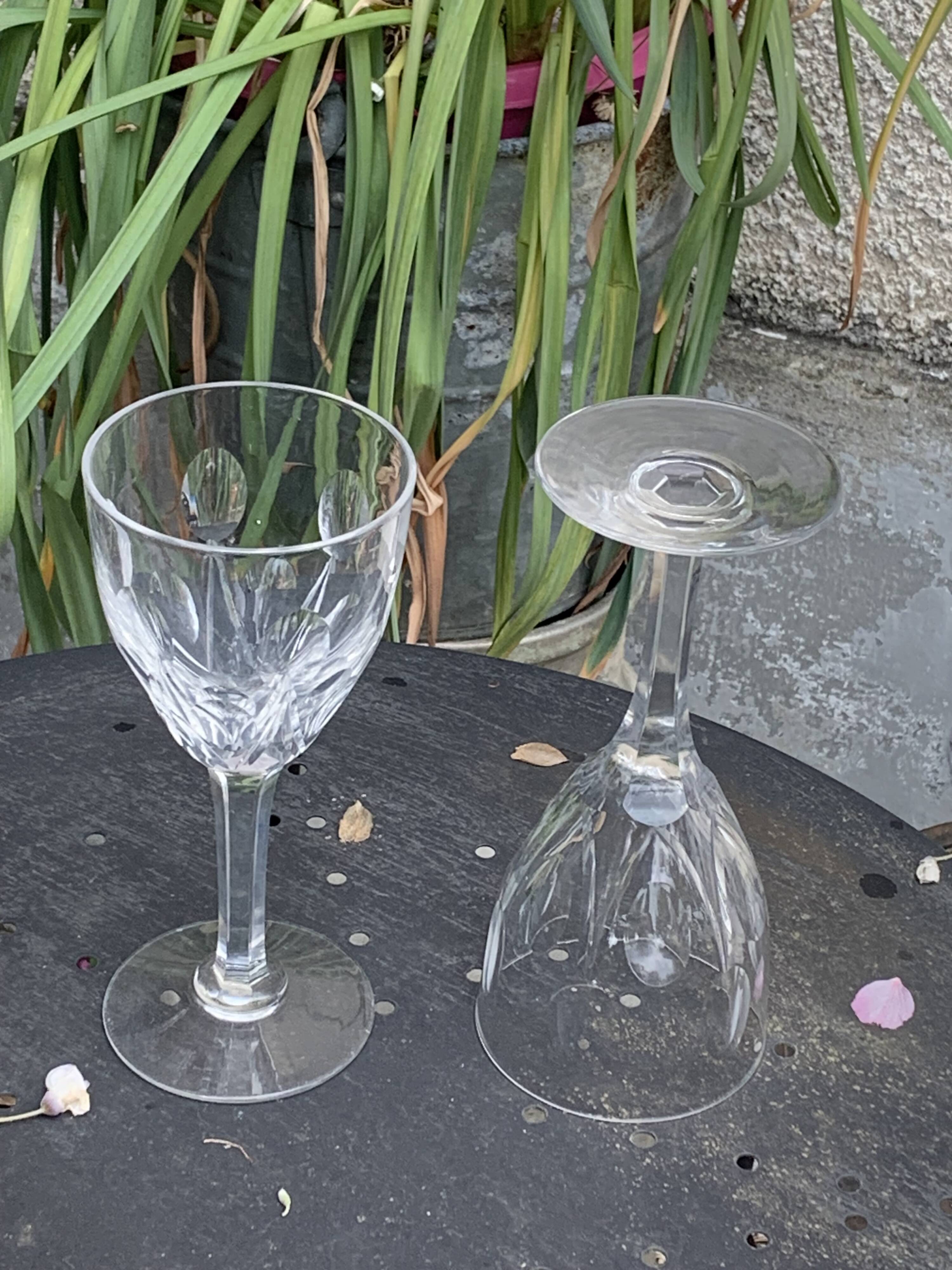 6 large old-cut crystal wine glasses, magnificent patterns