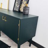 Green Scandinavian row