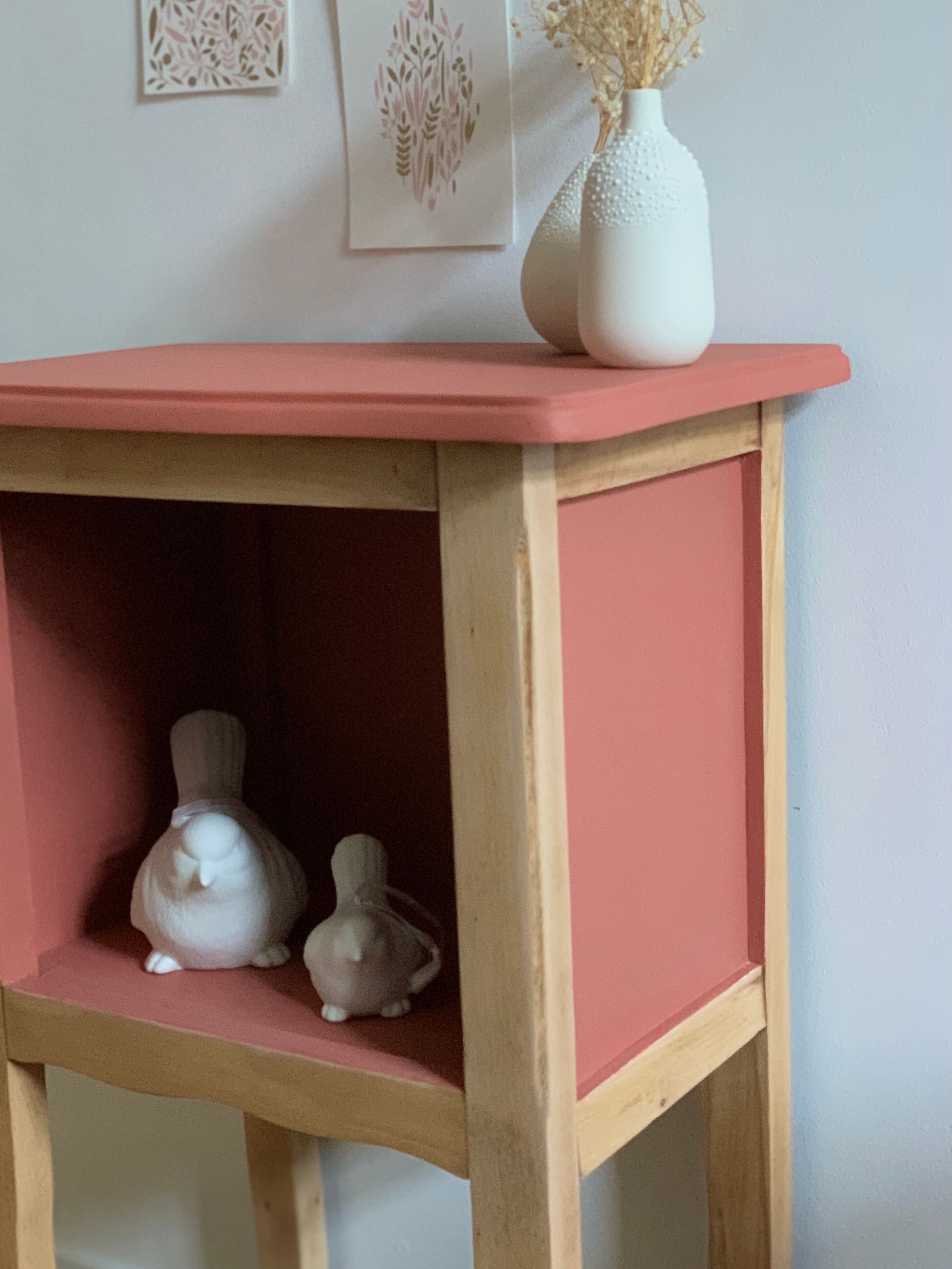 Bedside table