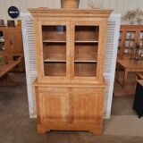 Sideboard with 2 glass panels