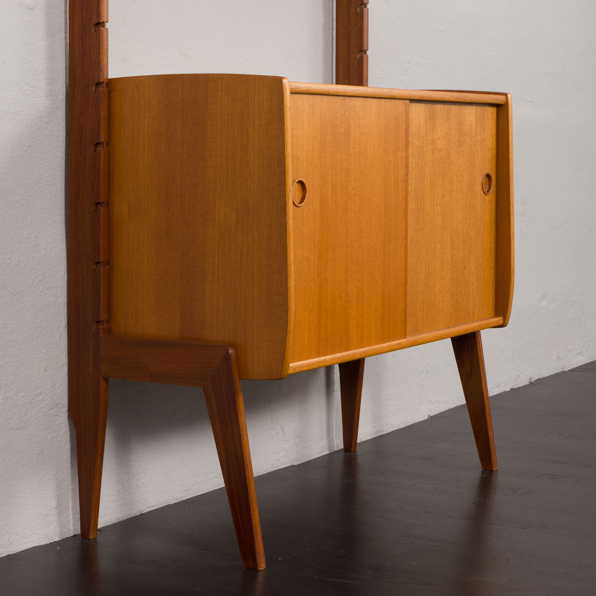 Scandinavian free standing wall unit model Ergo in light teak by John Texmon, Norway 1960s