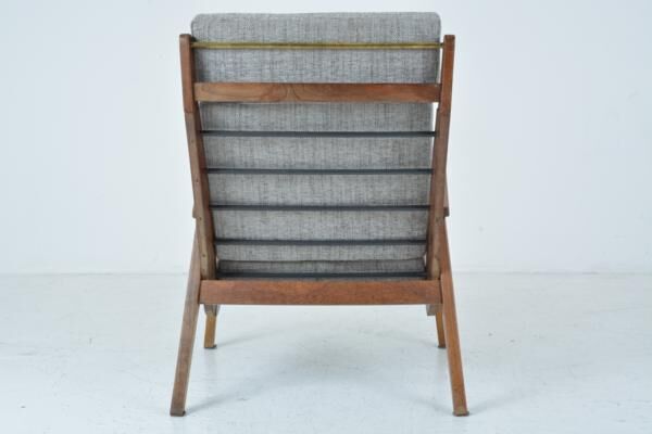 Chair model lotus designer Rob Parry edited by Gelderland