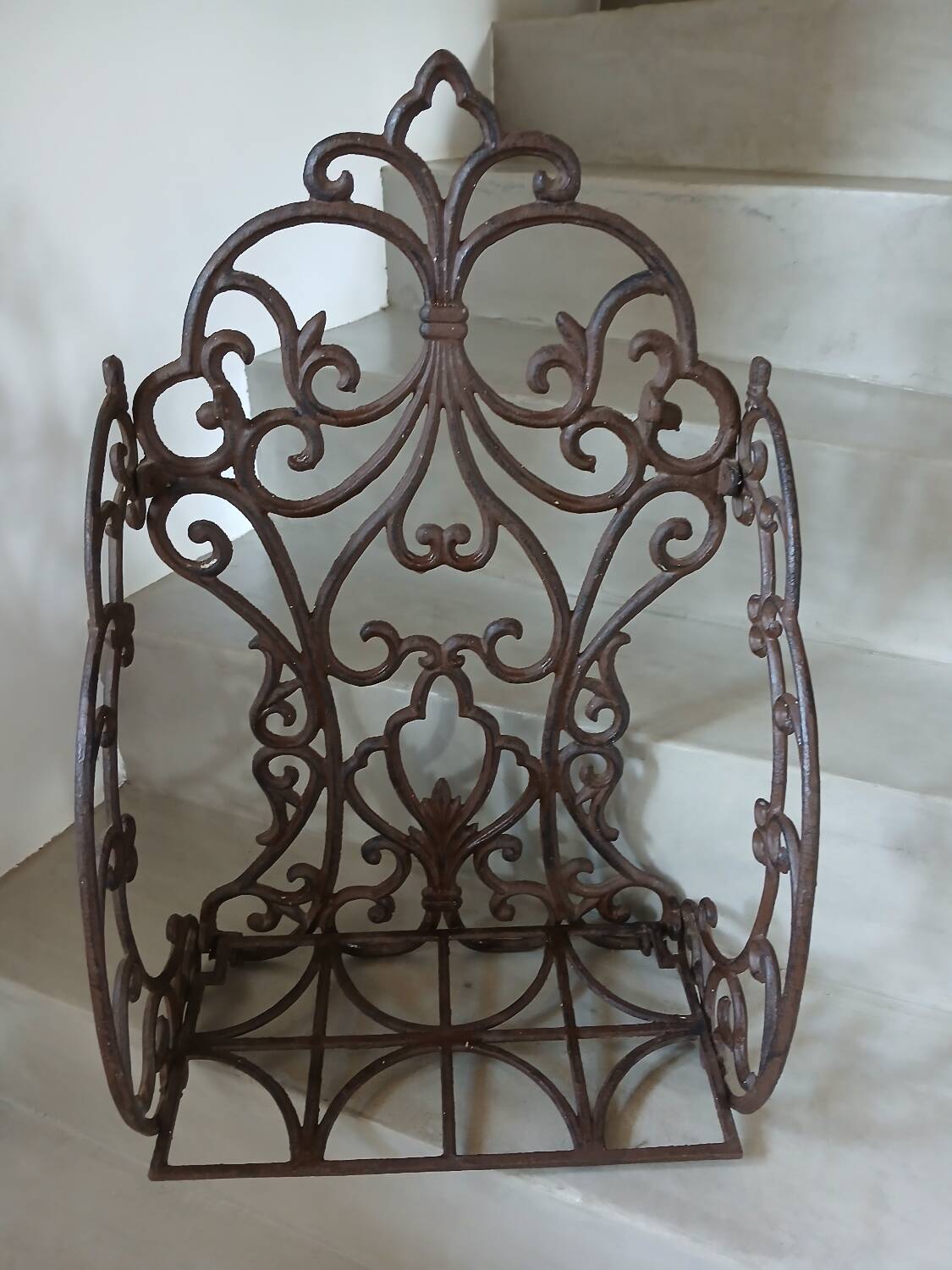 Étagère murale en fonte