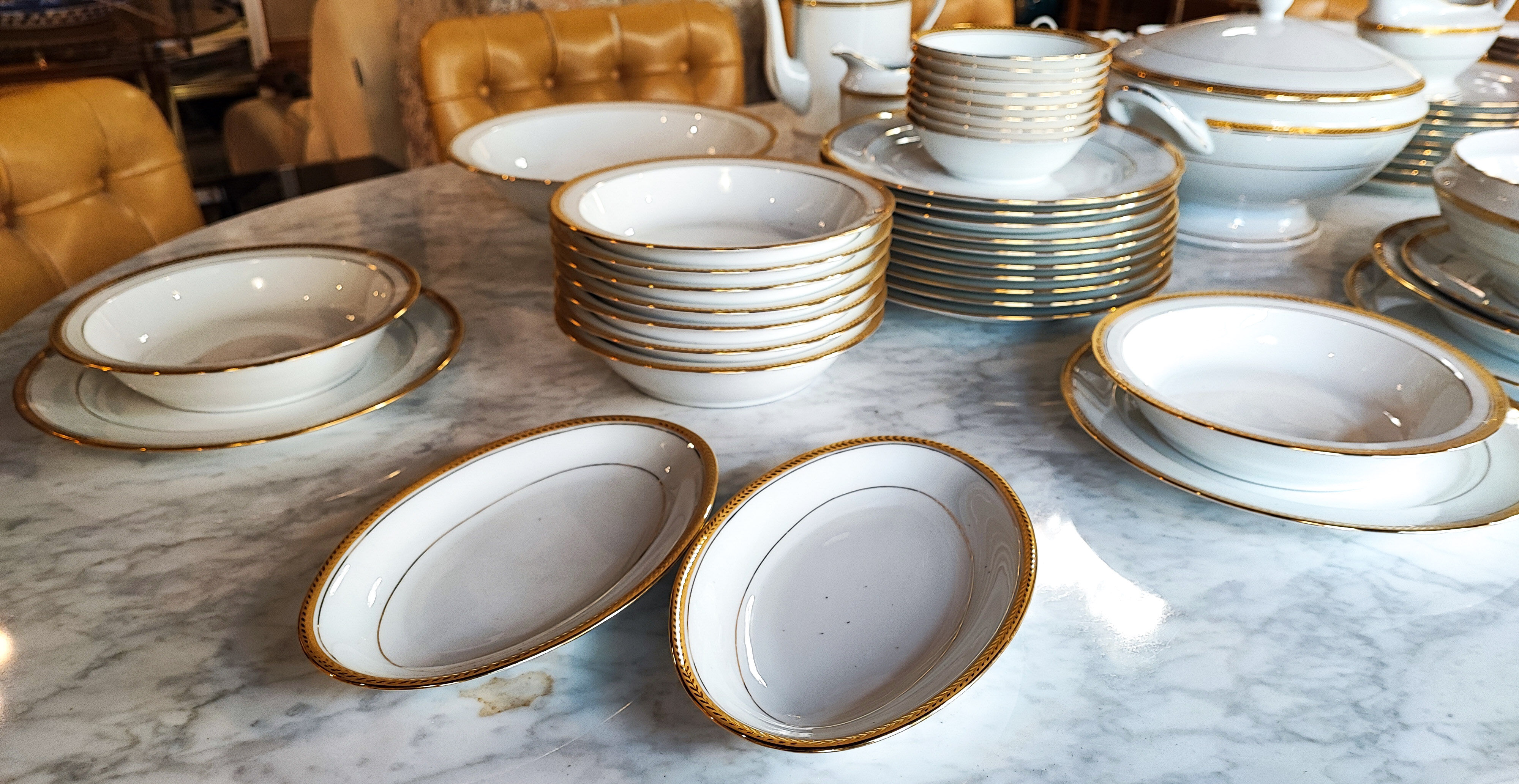 Limoges porcelain service 86 pieces gold 24K