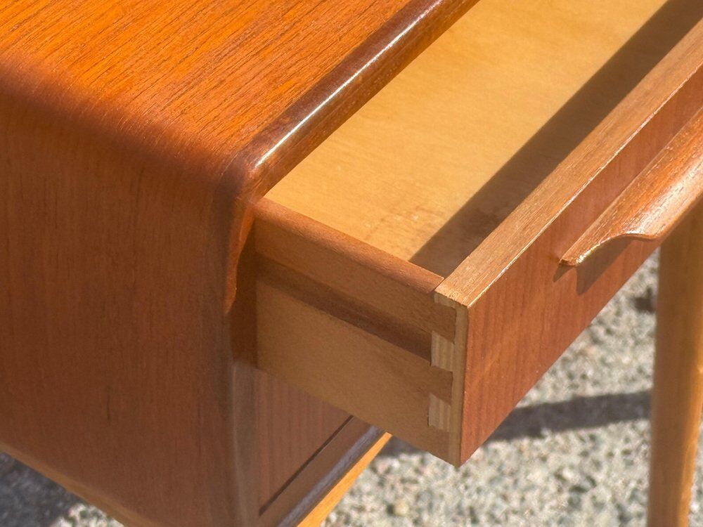 Tables de chevet en teck avec pieds en chêne attribuées à Johannes Andersen, 1964, lot de 2