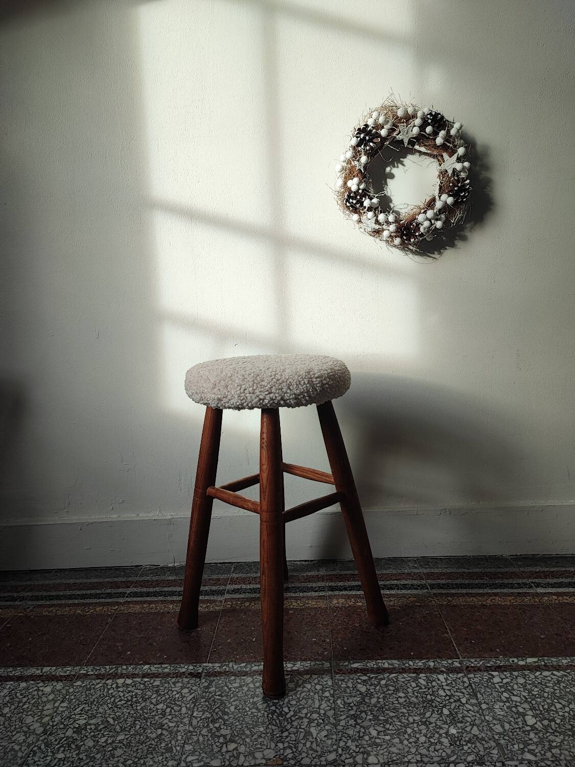 Stool with removable cover