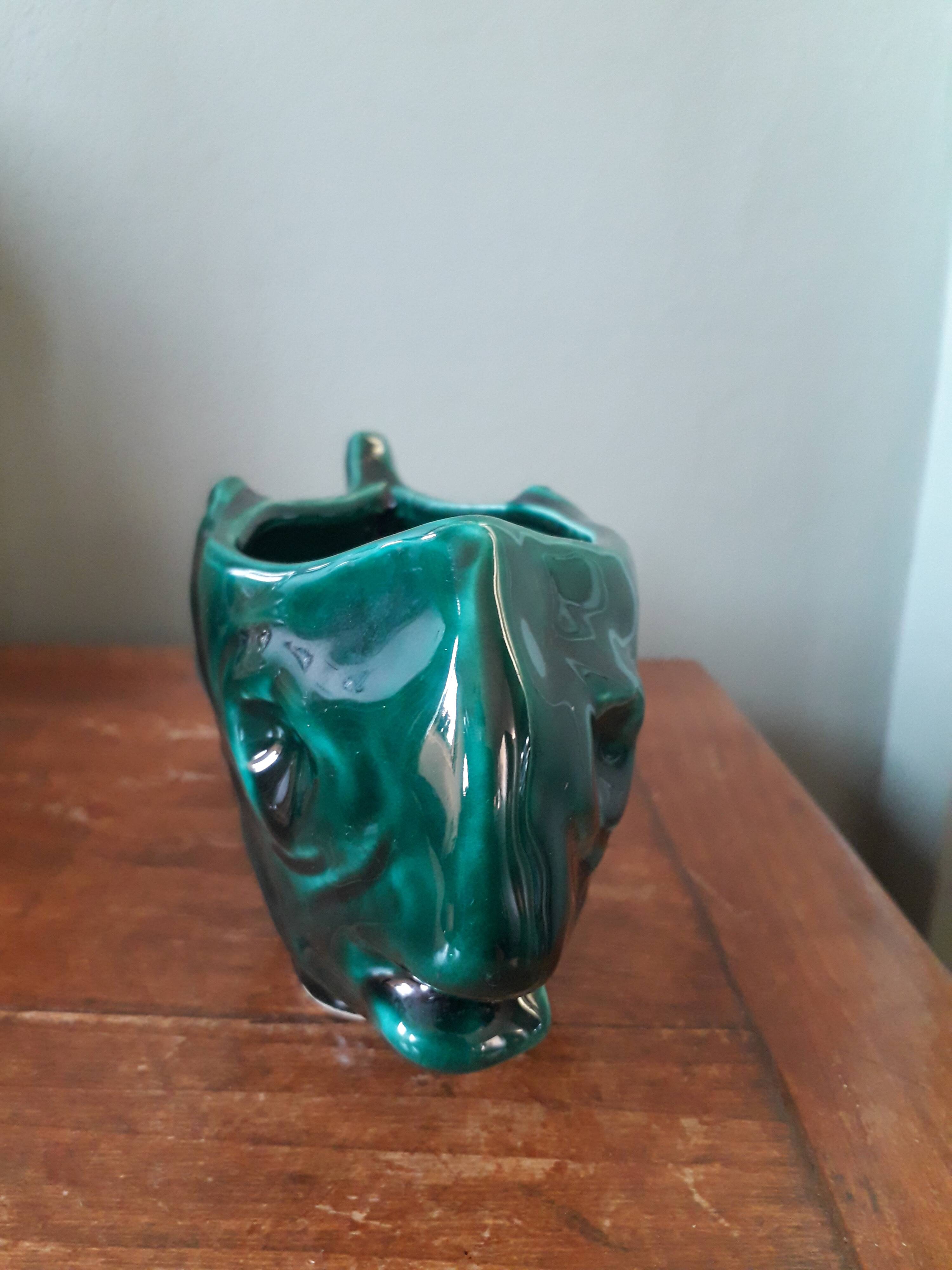 Empty Vallauris pocket in the shape of a fish