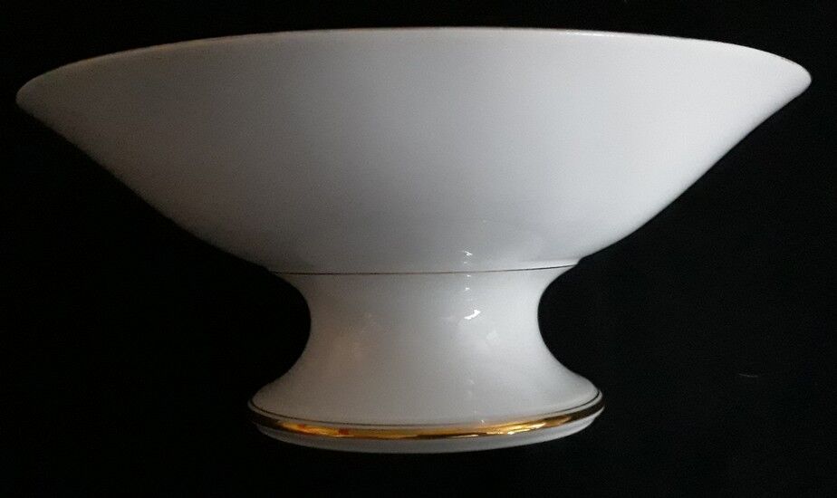 Fruit cup on pedestal - " Aux Lions de Faïence " rue de Rivoli - 80s